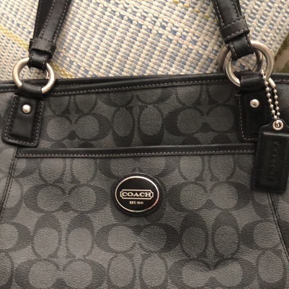 Coach purse - Picture 2 of 16